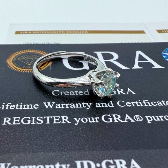 1ct Ice Blue Adjustable Moissanite Ring . S925 Silver , w/gra cert - Picture 1 of 12
